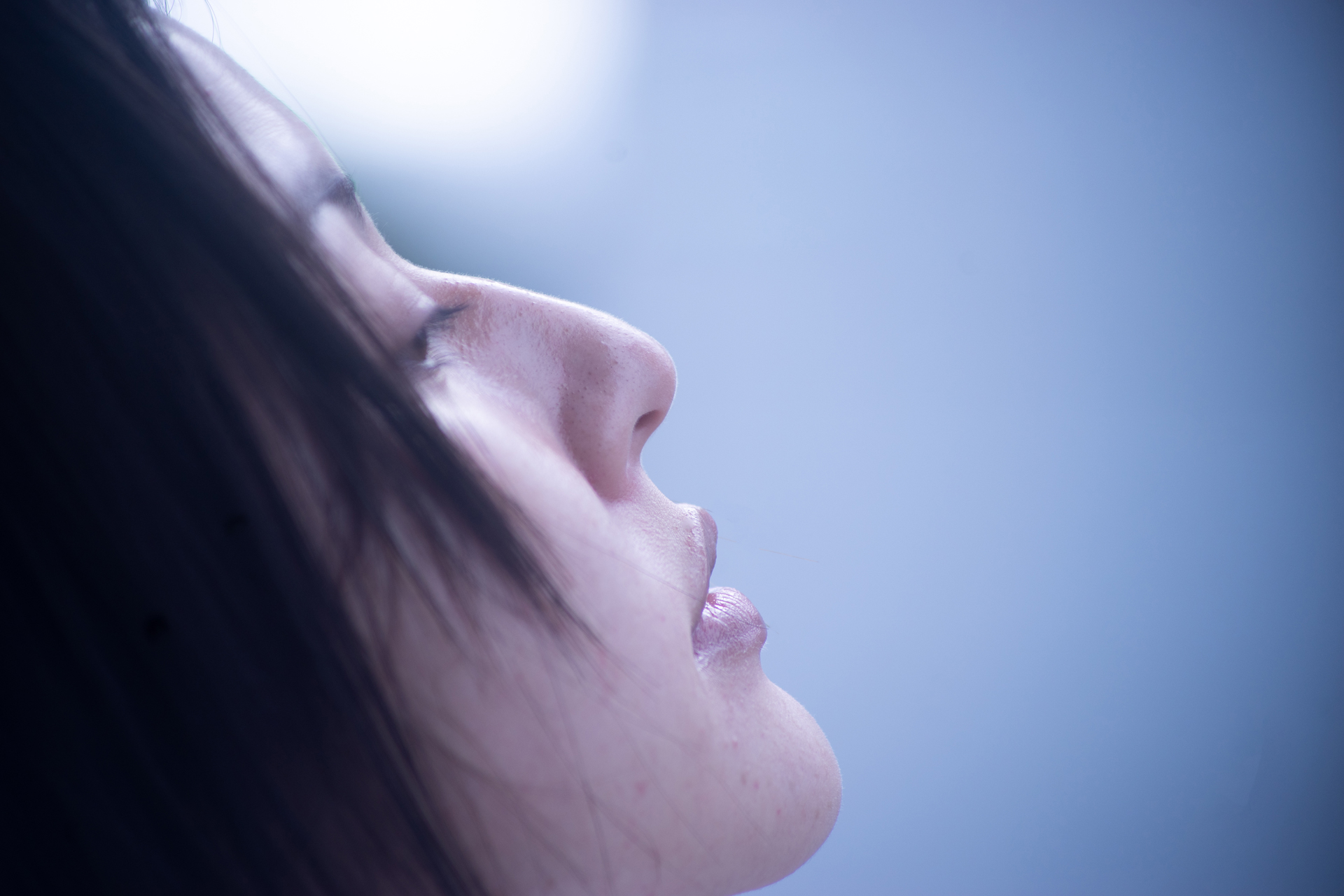 季節で変わる肌の水分とケアの工夫｜夏と冬はどれだけ違う？